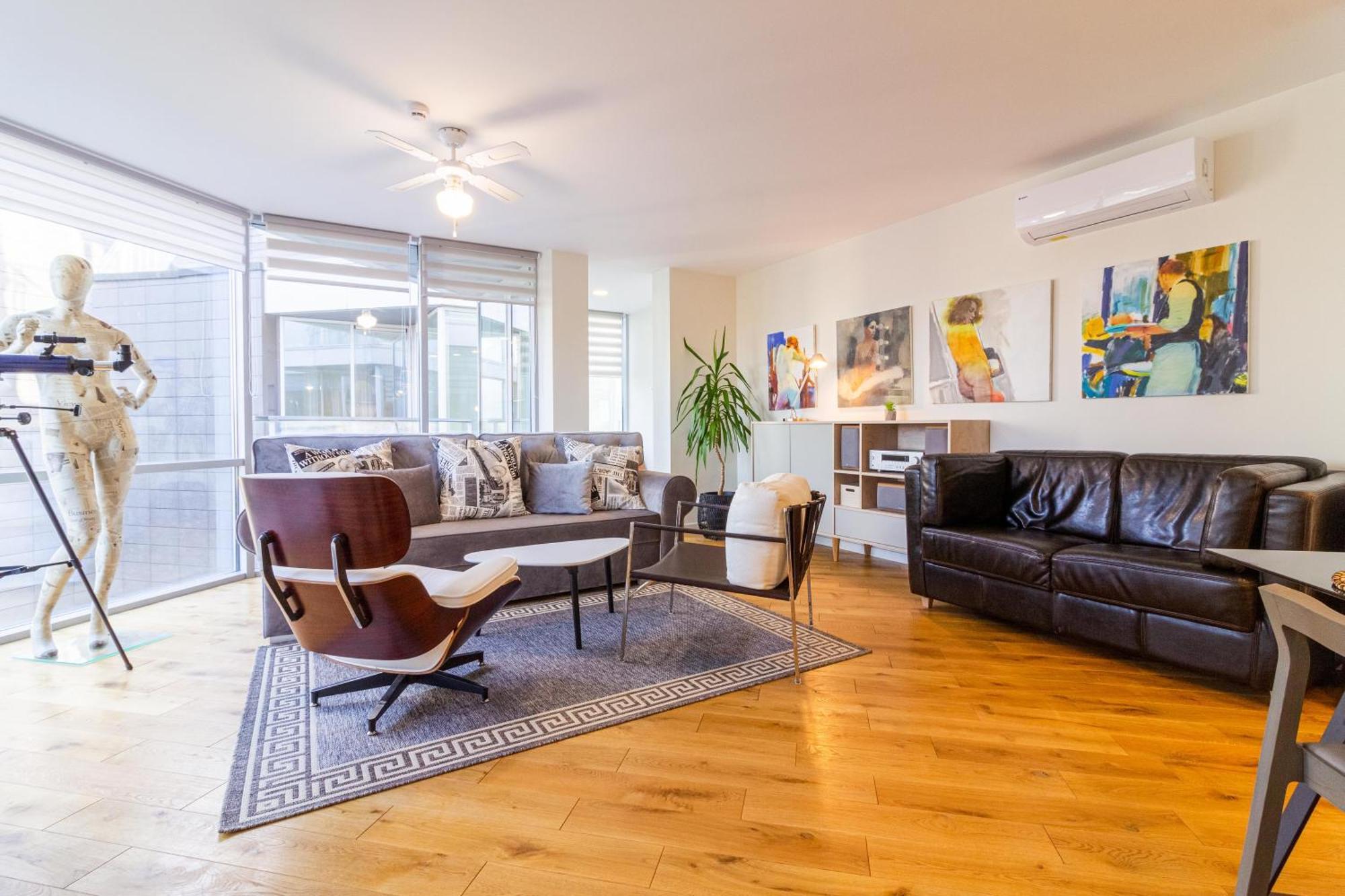 Elija Swan-Toy Apartments Šventoji Pokoj fotografie